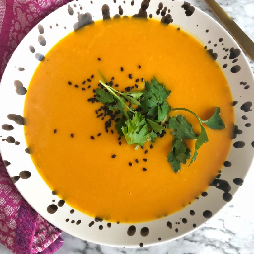 imagen de crema-vegana-de-zanahoria-y-curry /  image